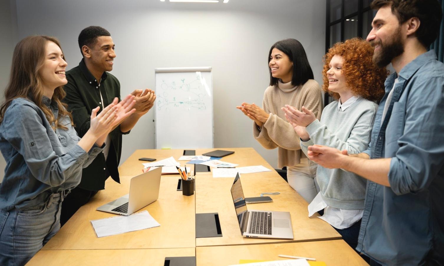 Sessão de formação sobre relatórios financeiros